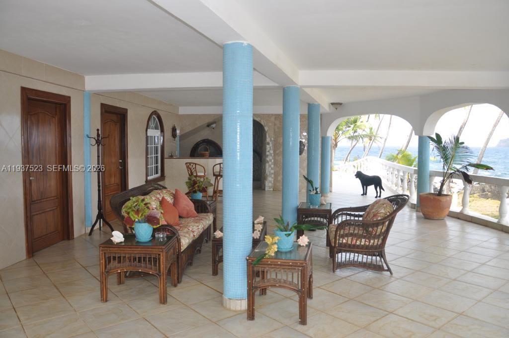 Isla Cabra - Residential