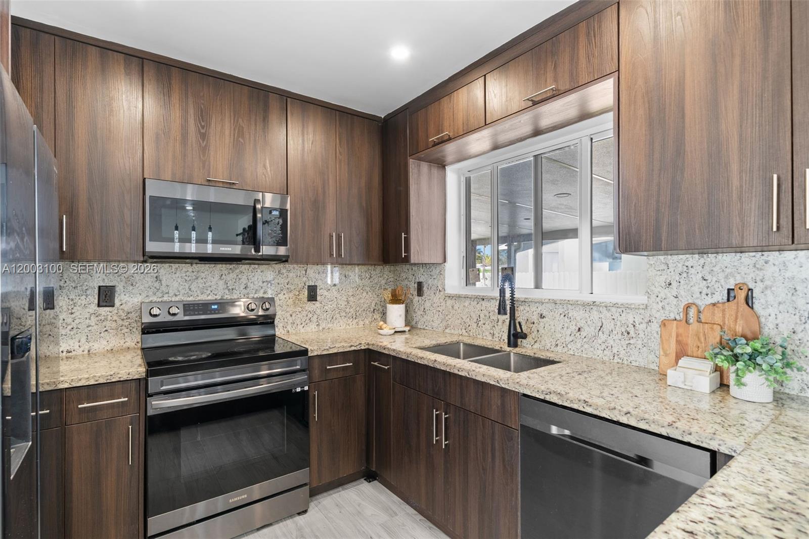 REDLAND VILLAS REV - Residential