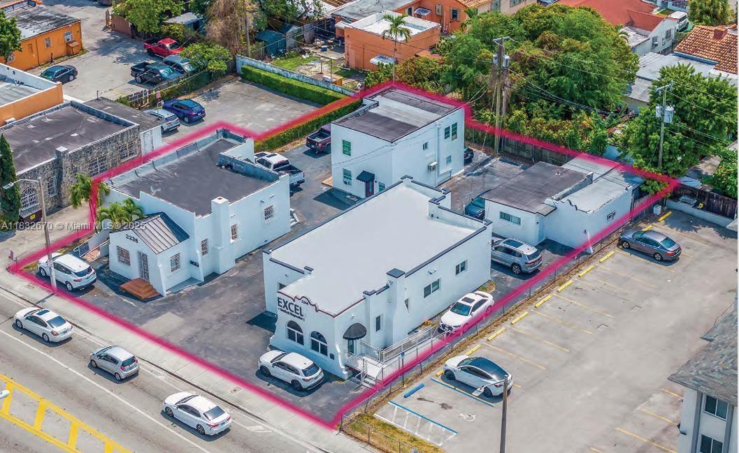 2244 NW 7th St