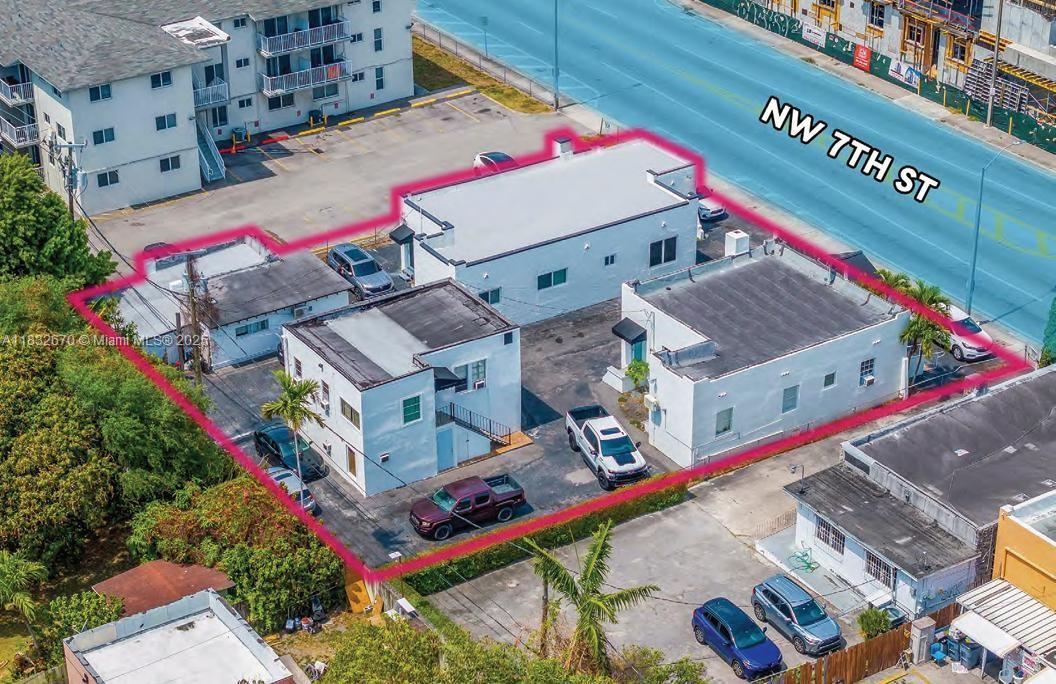 2244 NW 7th St