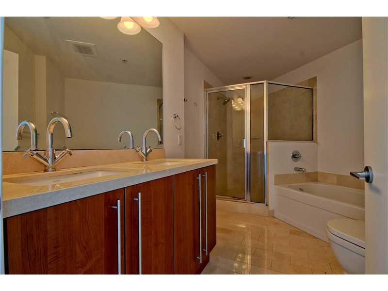 THE AXIS ON BRICKELL II C - Residential Lease