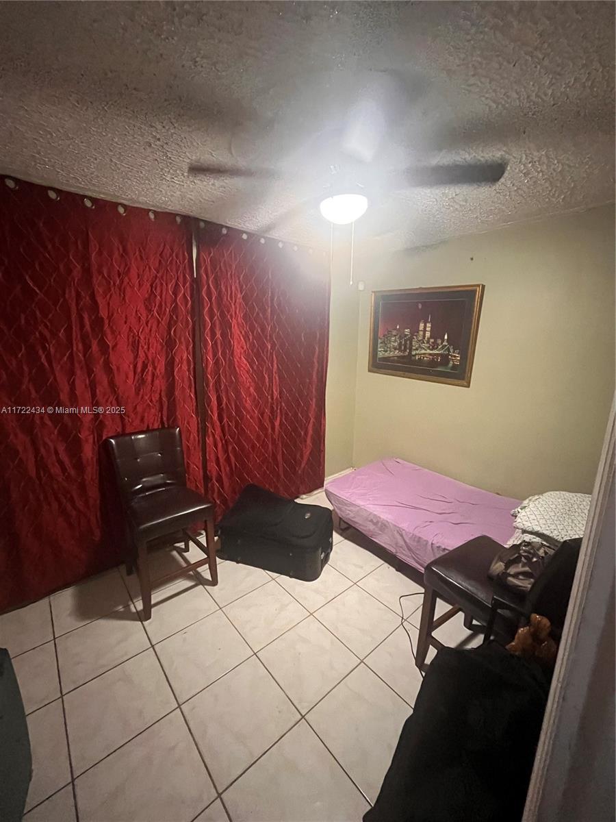 18621 Nw 8th Rd Room, Miami Gardens, Broward County, Florida - 1 Bedrooms  
1 Bathrooms - 