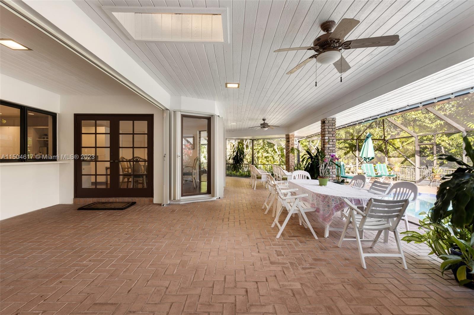 VAN HAVEN ESTATES - Residential