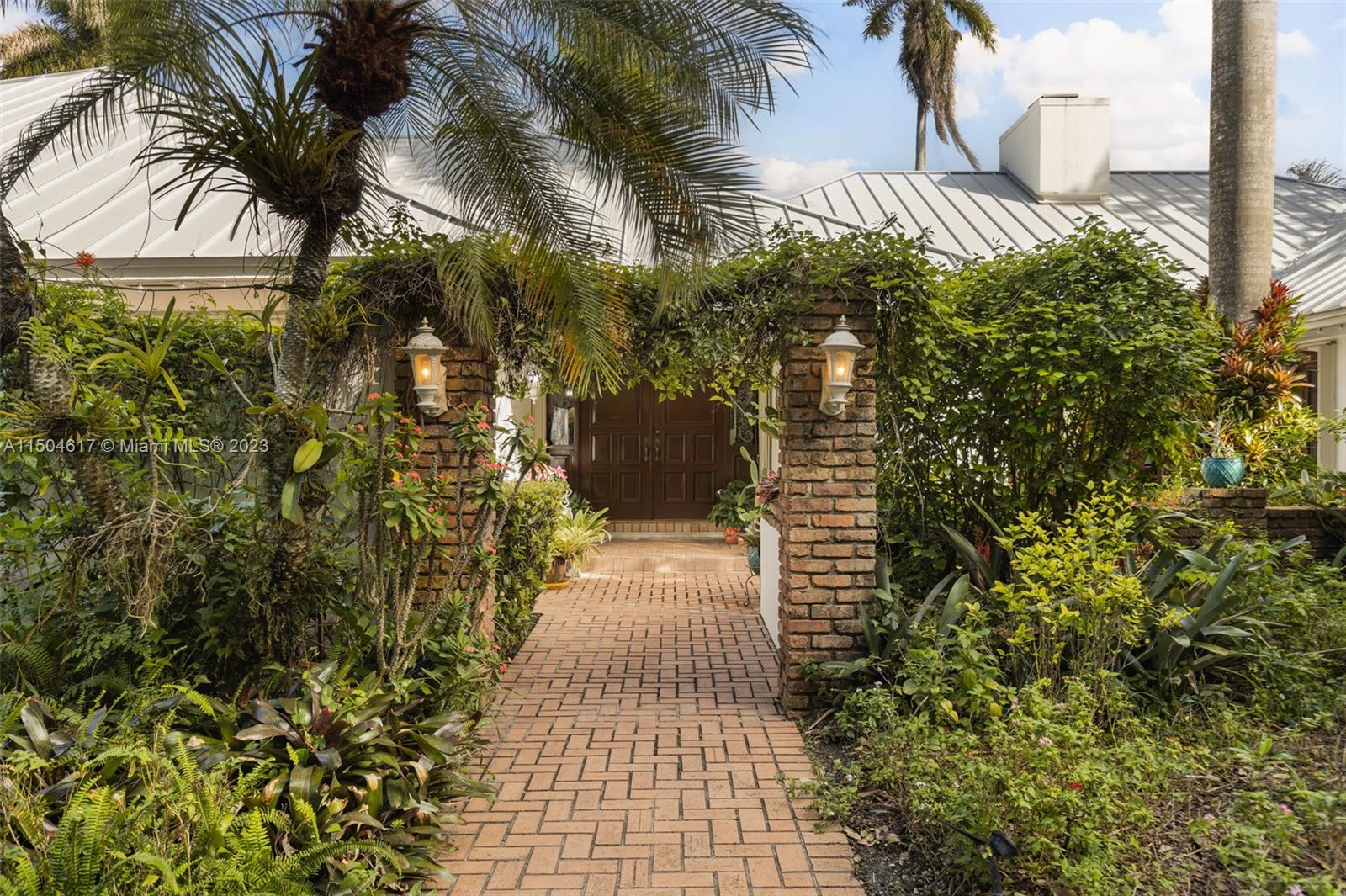 VAN HAVEN ESTATES - Residential