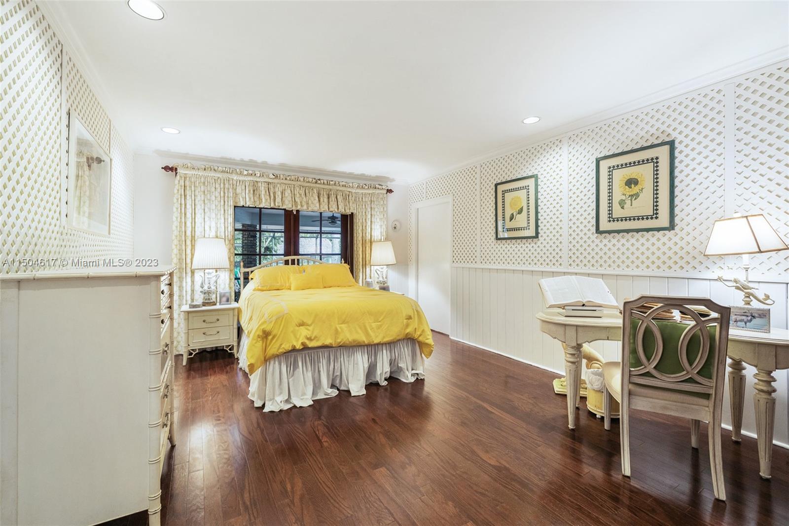 VAN HAVEN ESTATES - Residential