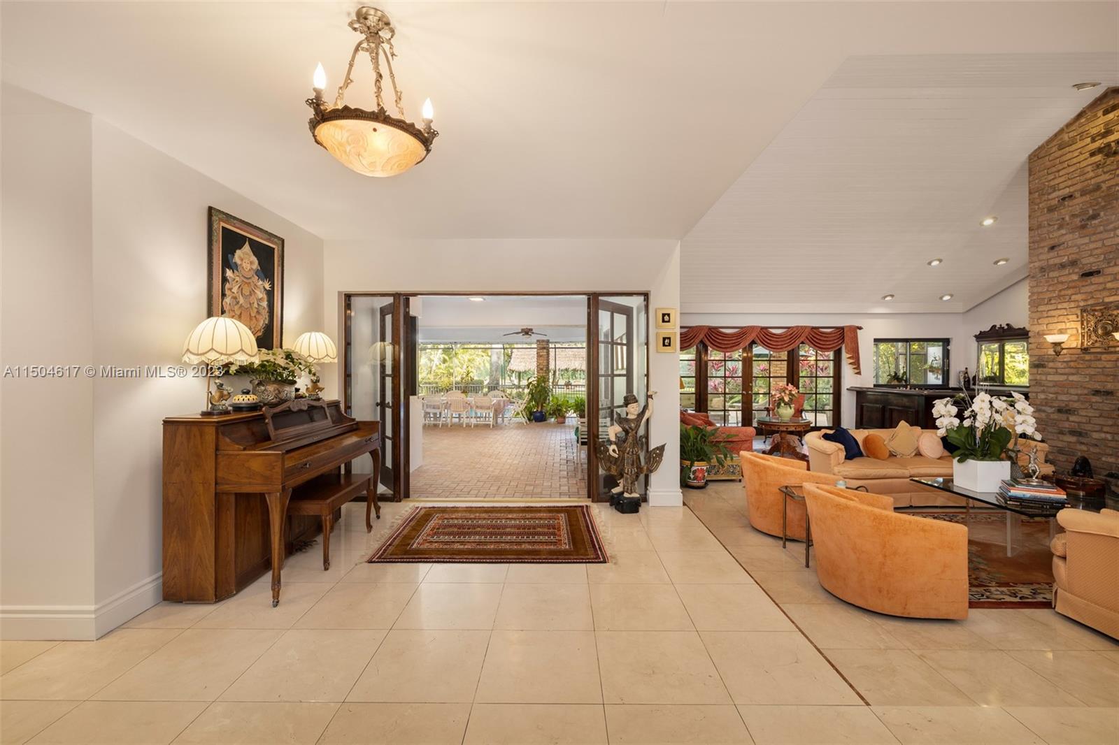 VAN HAVEN ESTATES - Residential