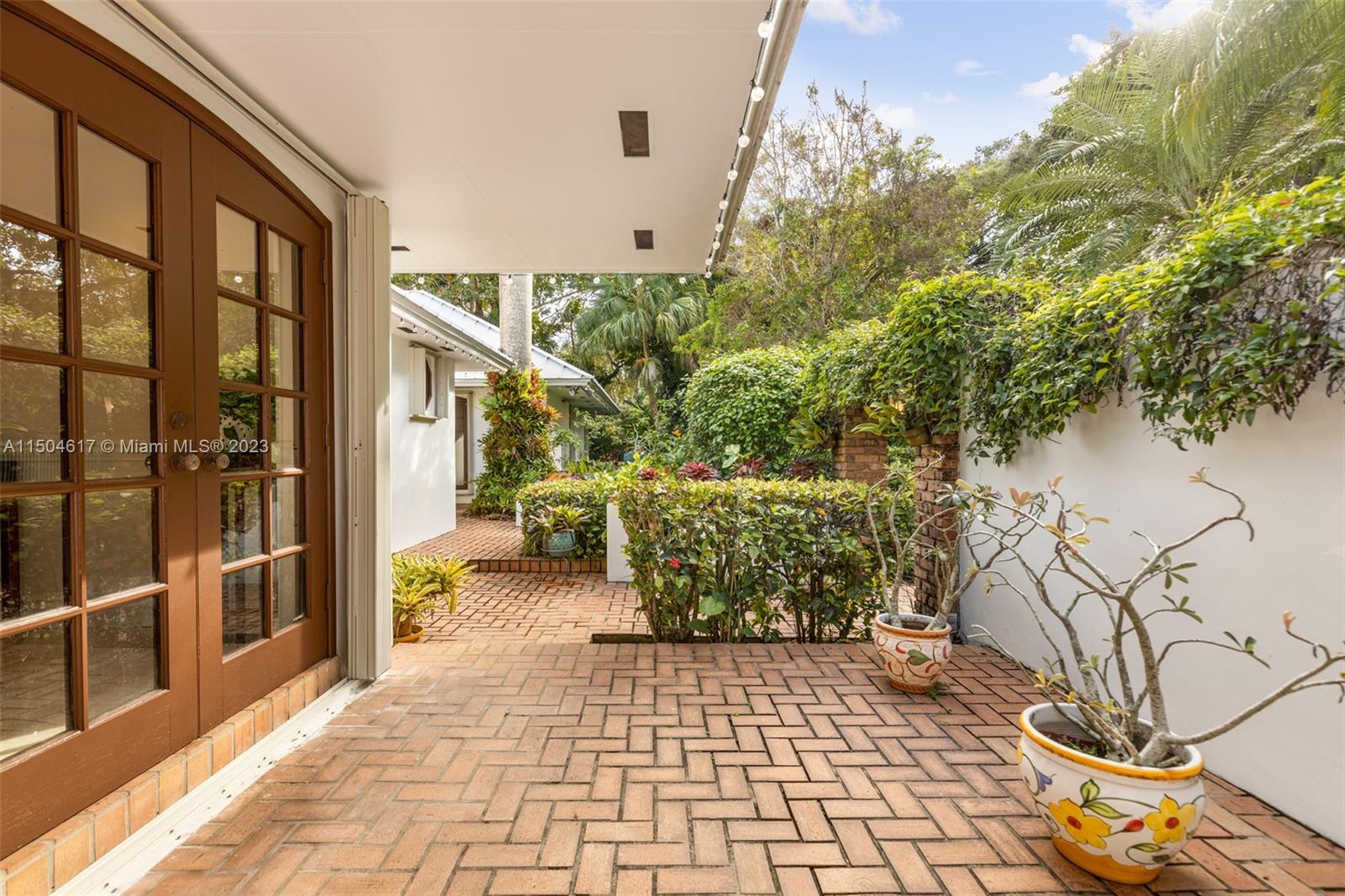 VAN HAVEN ESTATES - Residential