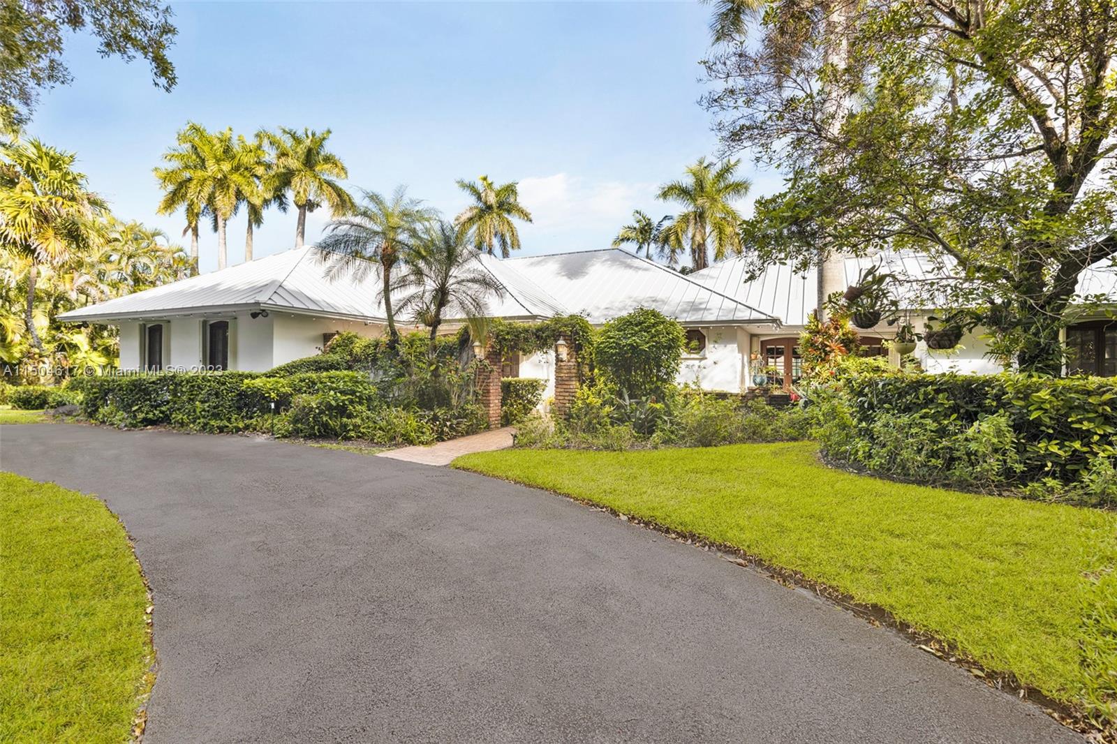 VAN HAVEN ESTATES - Residential