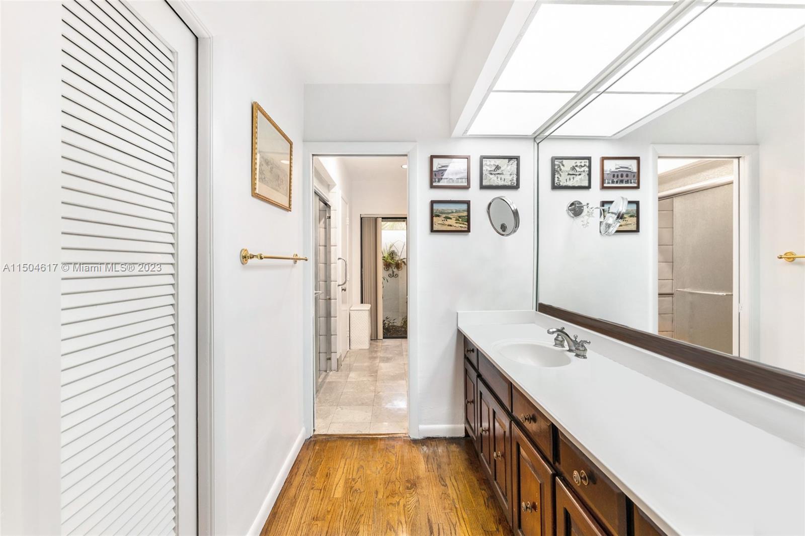 VAN HAVEN ESTATES - Residential