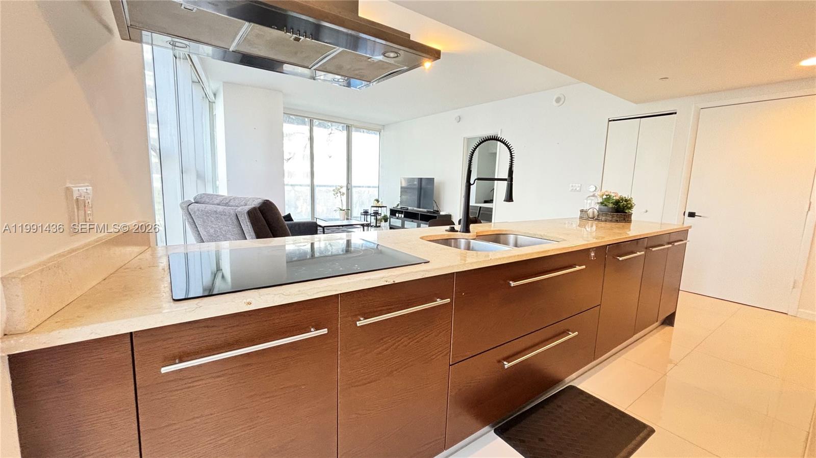 495 Brickell Ave 1610