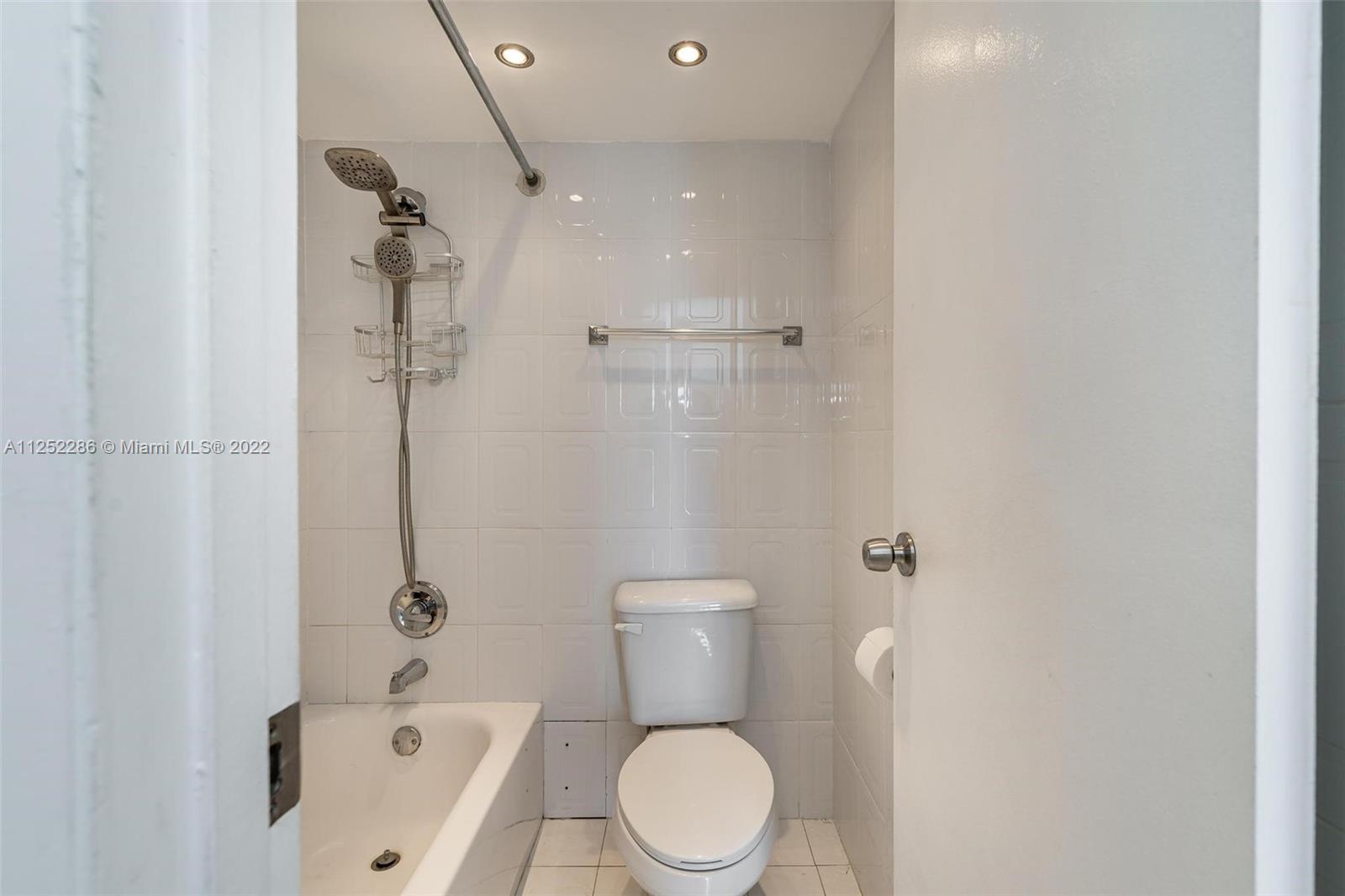 BRAVURA I CONDO - Residential