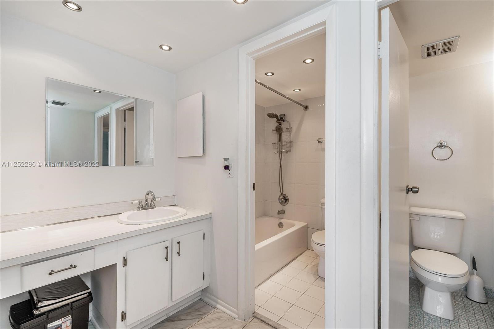 BRAVURA I CONDO - Residential