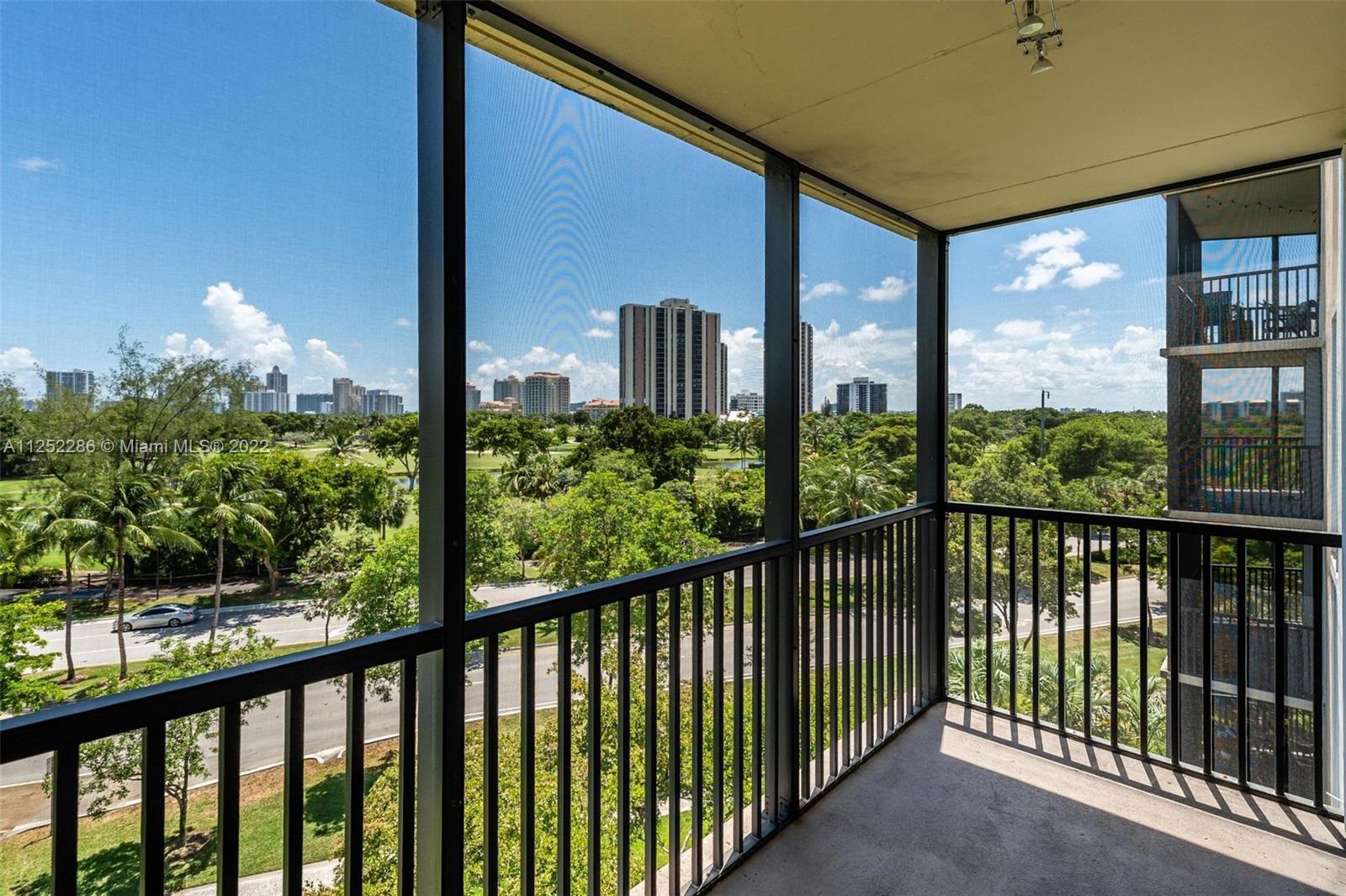 BRAVURA I CONDO - Residential