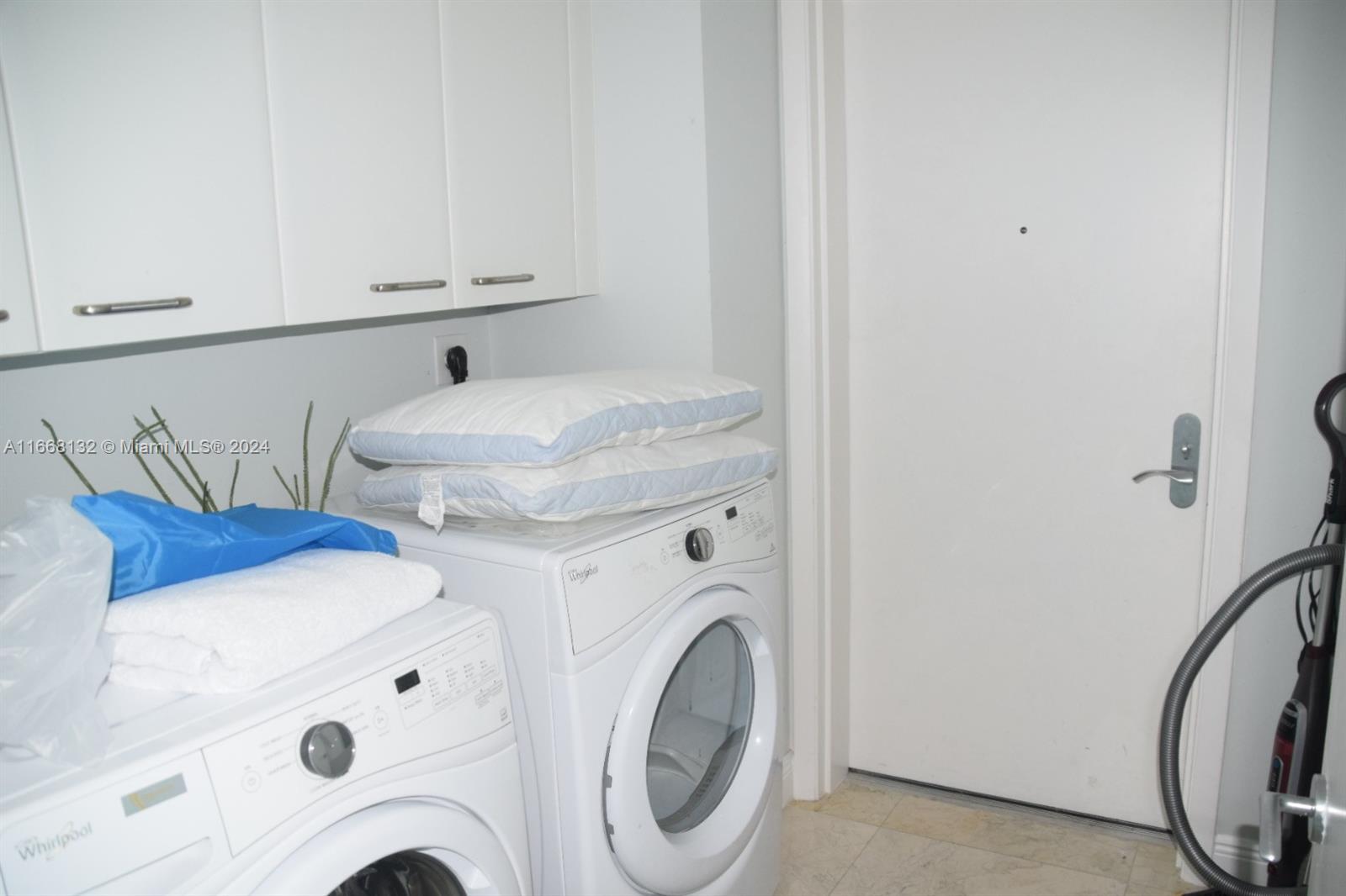 JADE BEACH CONDO - Residential