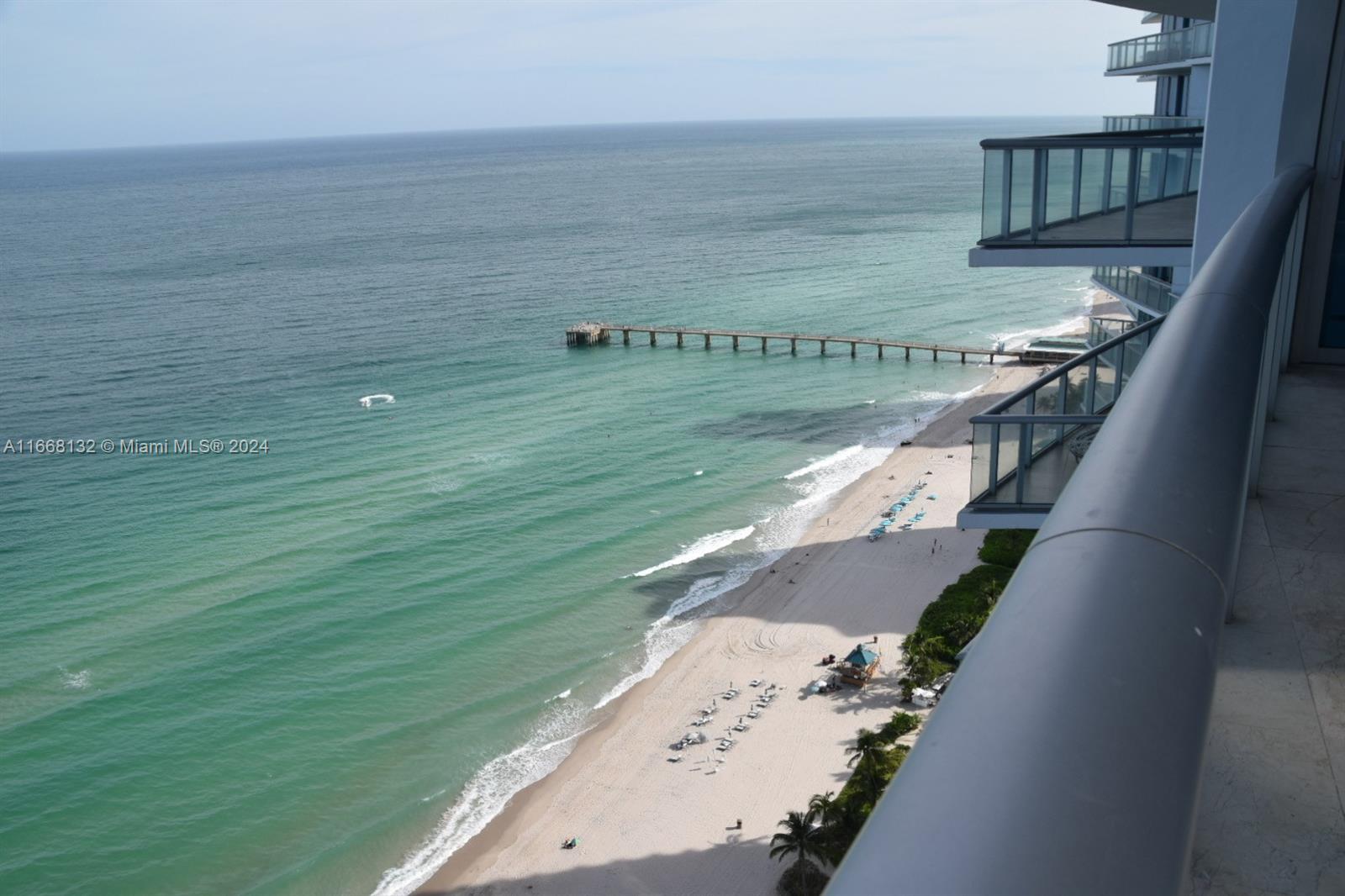17001 Collins Ave 3208