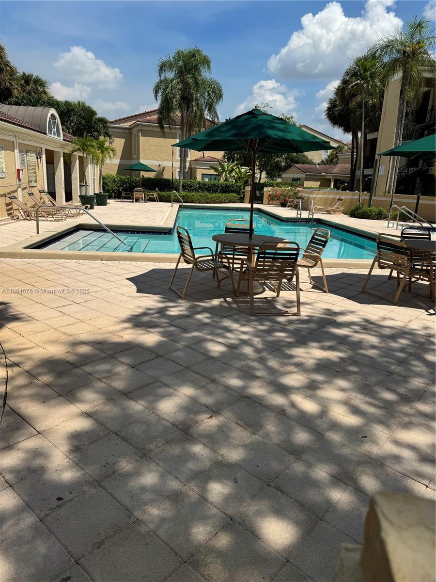 SAVANNAH AT RIVERSIDE CON - Residential Lease