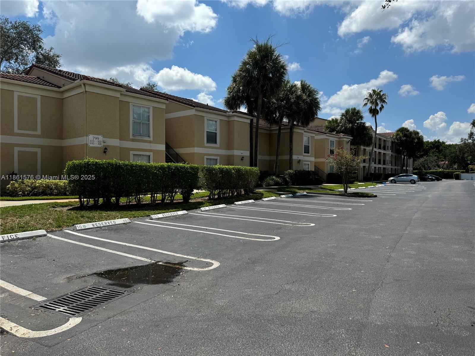 SAVANNAH AT RIVERSIDE CON - Residential Lease