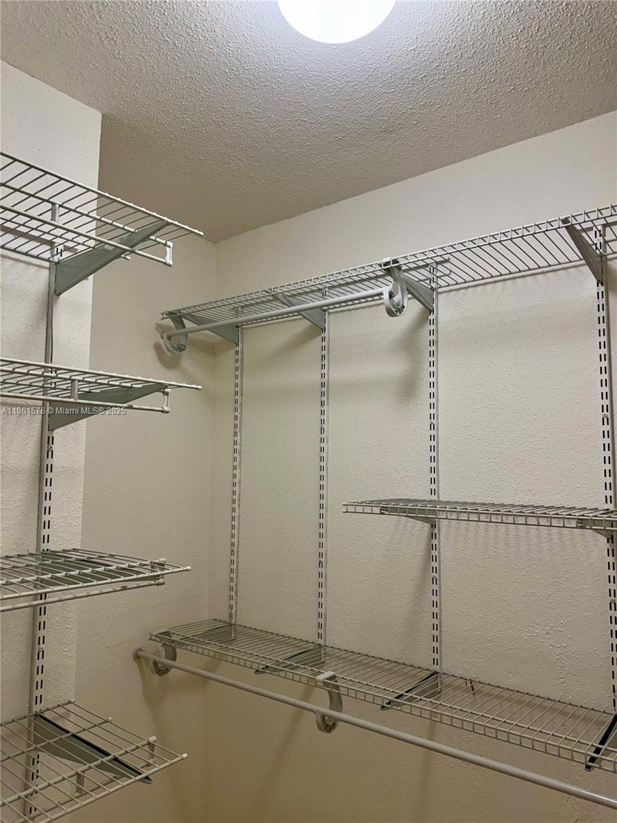 SAVANNAH AT RIVERSIDE CON - Residential Lease