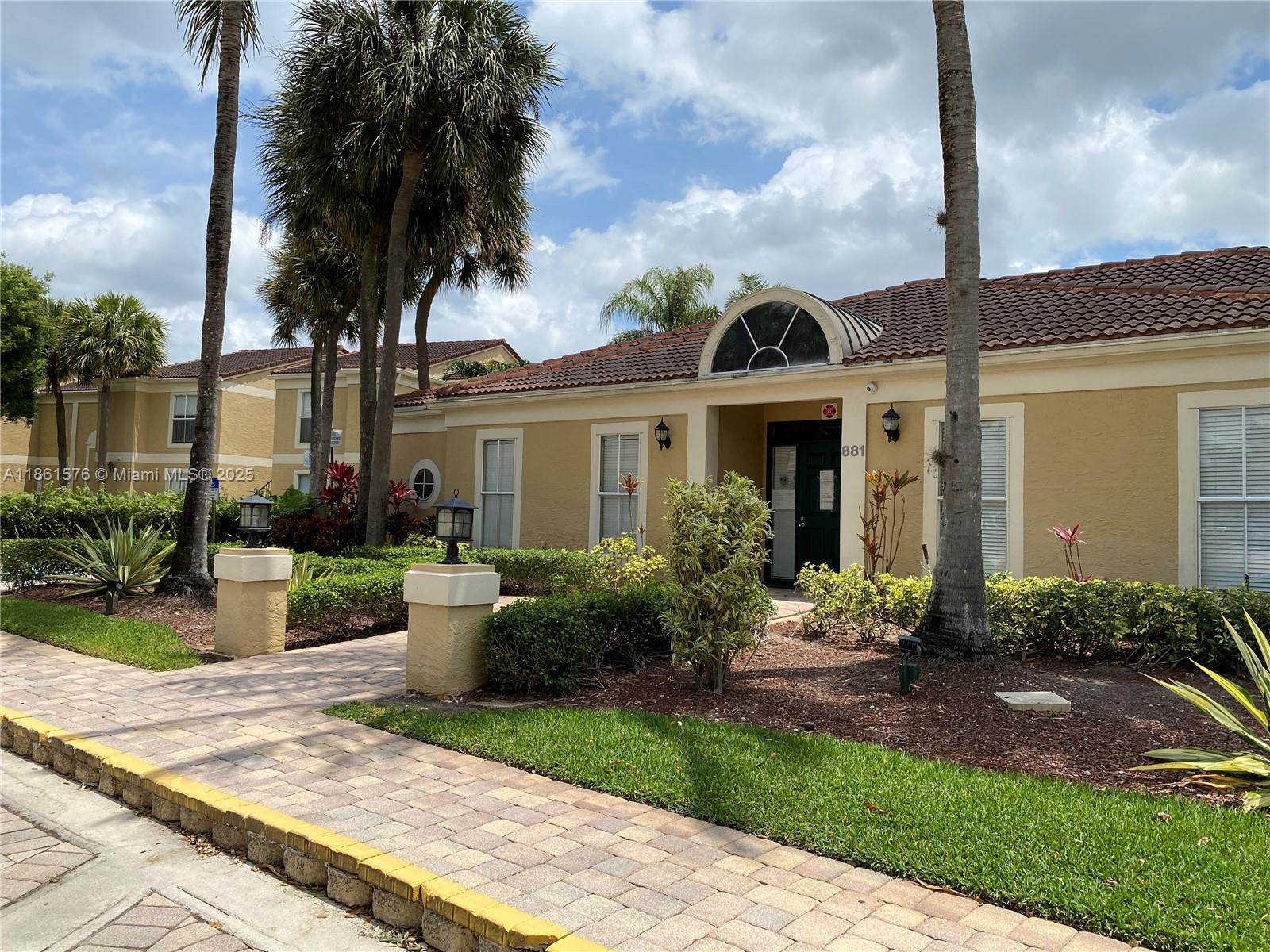 SAVANNAH AT RIVERSIDE CON - Residential Lease