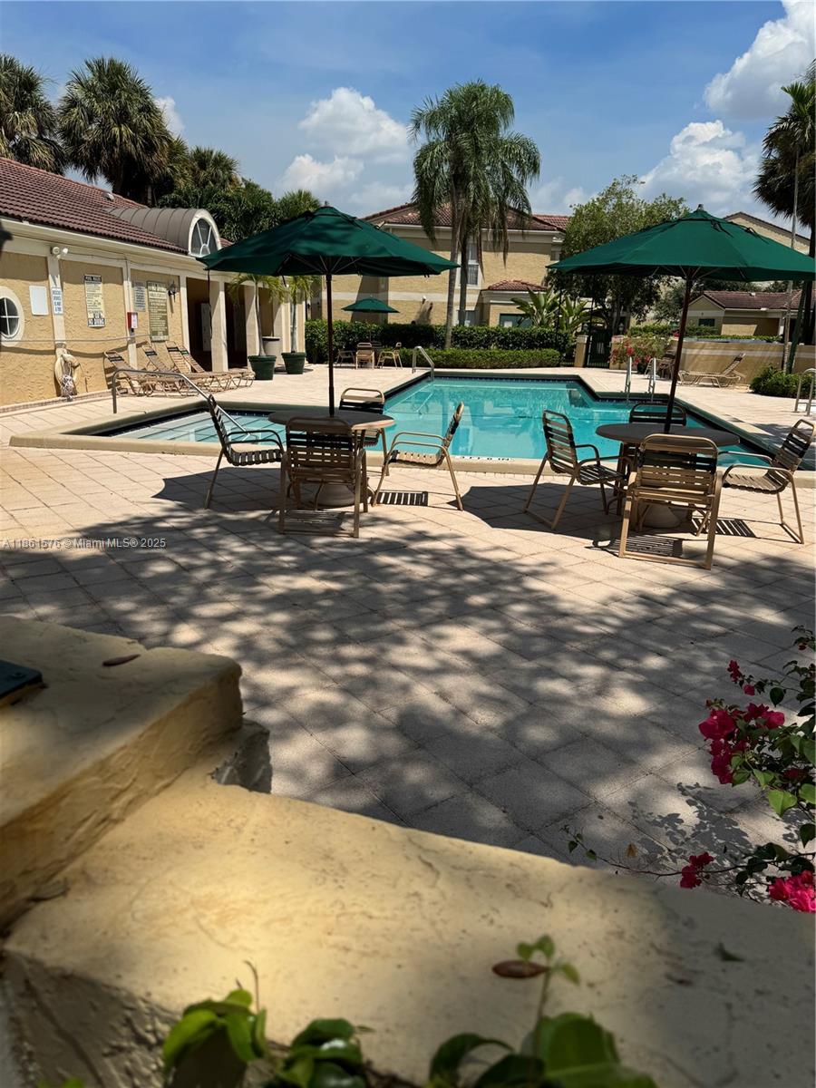 SAVANNAH AT RIVERSIDE CON - Residential Lease