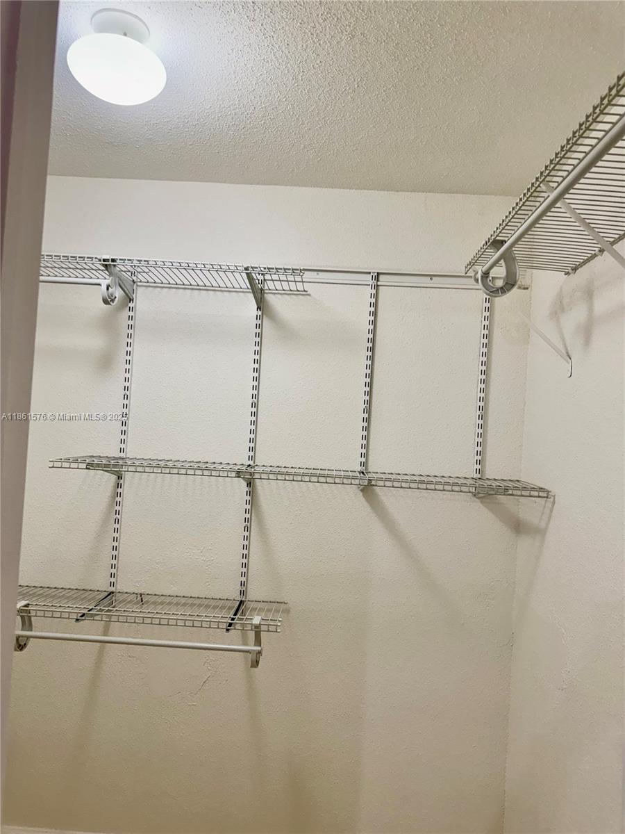 SAVANNAH AT RIVERSIDE CON - Residential Lease