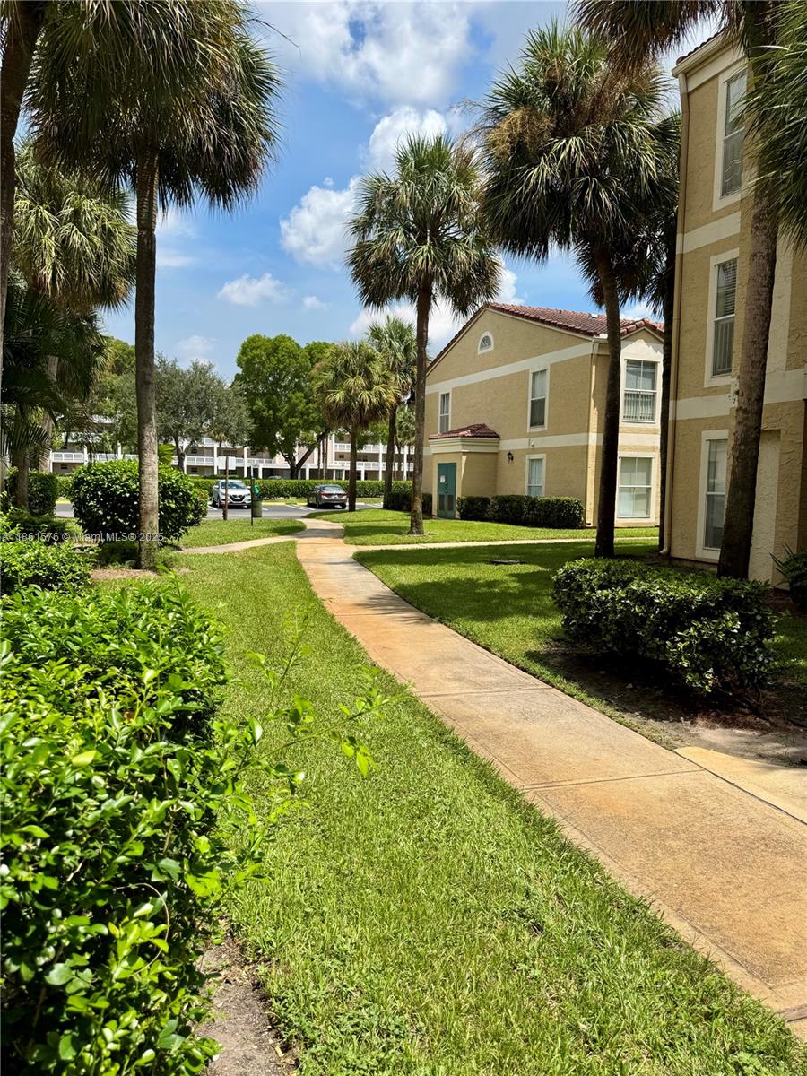 SAVANNAH AT RIVERSIDE CON - Residential Lease