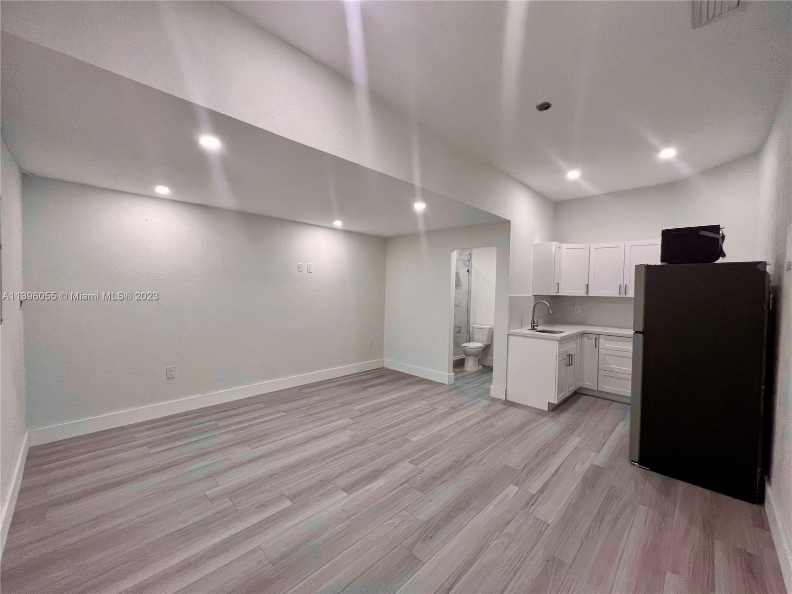 This spacious New studio apartment provides a nice size living area, kitchenette, one bedroom, the ability to regulate your own AC, and parking spaces for one vehicles. All the utilities are included (internet, electricity, and water). This property is located in a great neighborhood. There are many restaurants and shopping centers to choose from. Call today and schedule your showing. ONLY 1 Person.