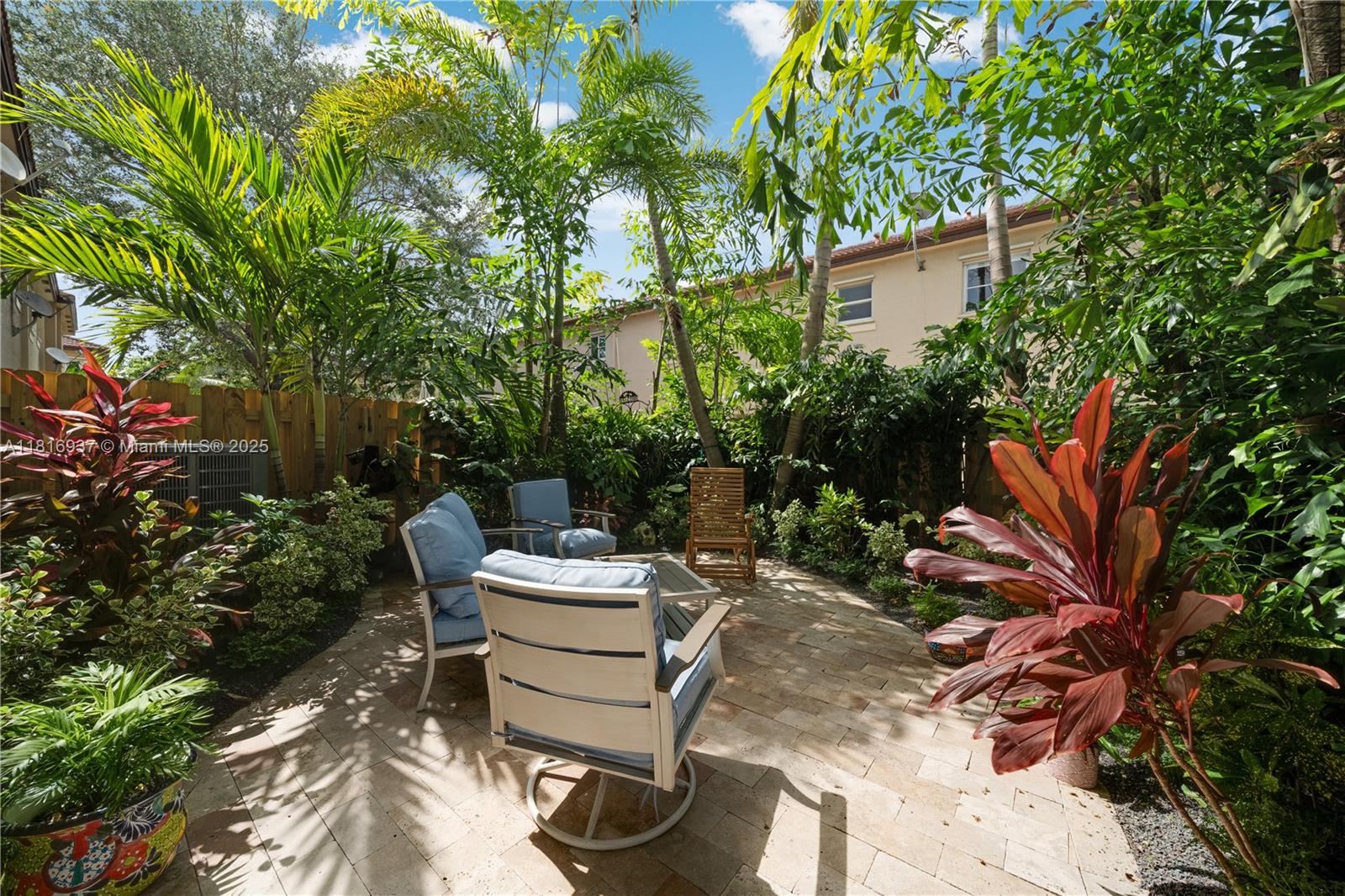 LAKES BY THE BAY JAY - Residential