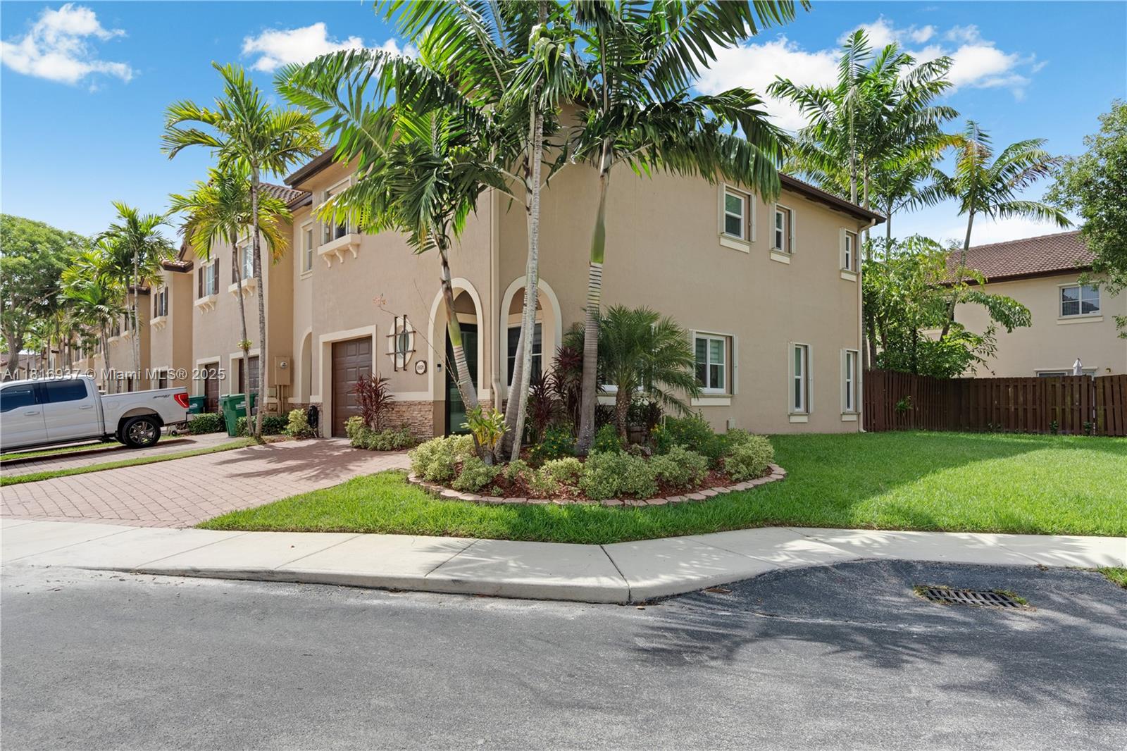 LAKES BY THE BAY JAY - Residential