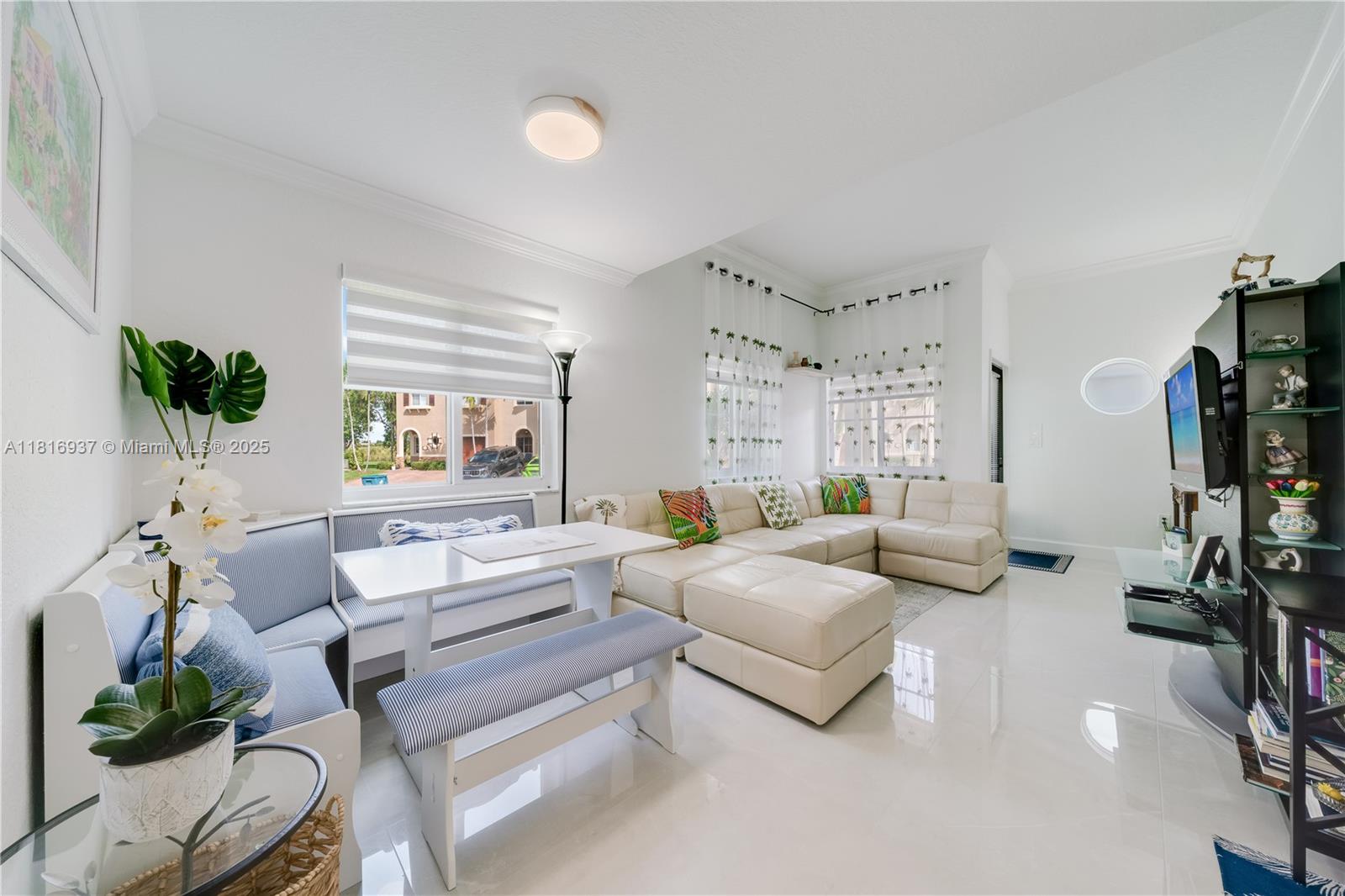 LAKES BY THE BAY JAY - Residential