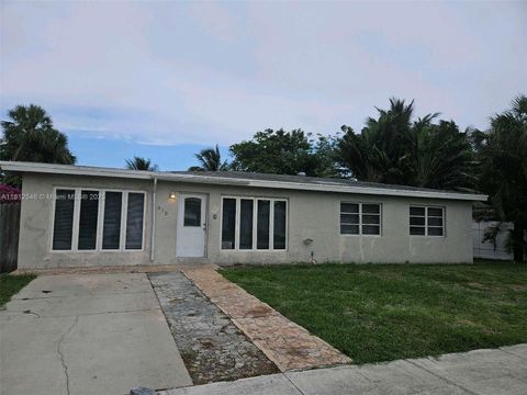 610 Snowden Dr Lake Worth FL 33461