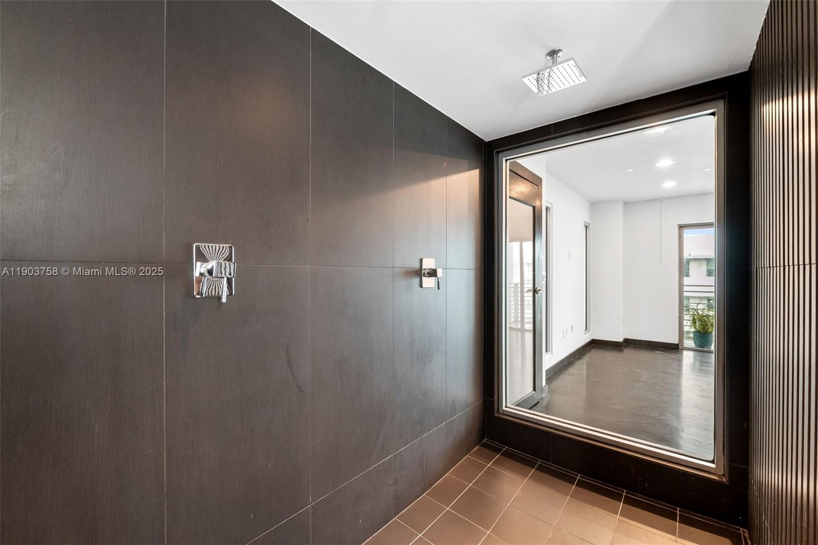 VILASOL CONDO - Residential Lease