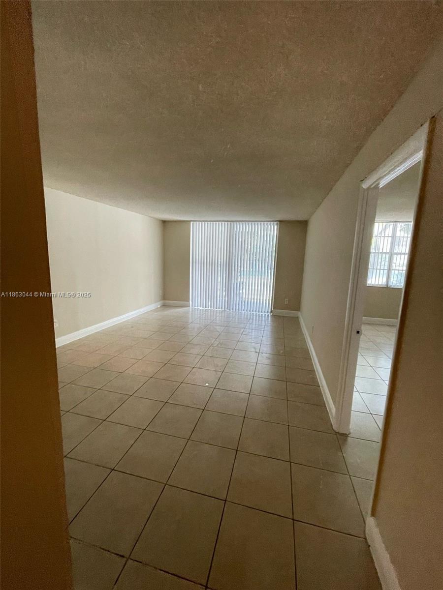 486 NW 165th St Rd B-108