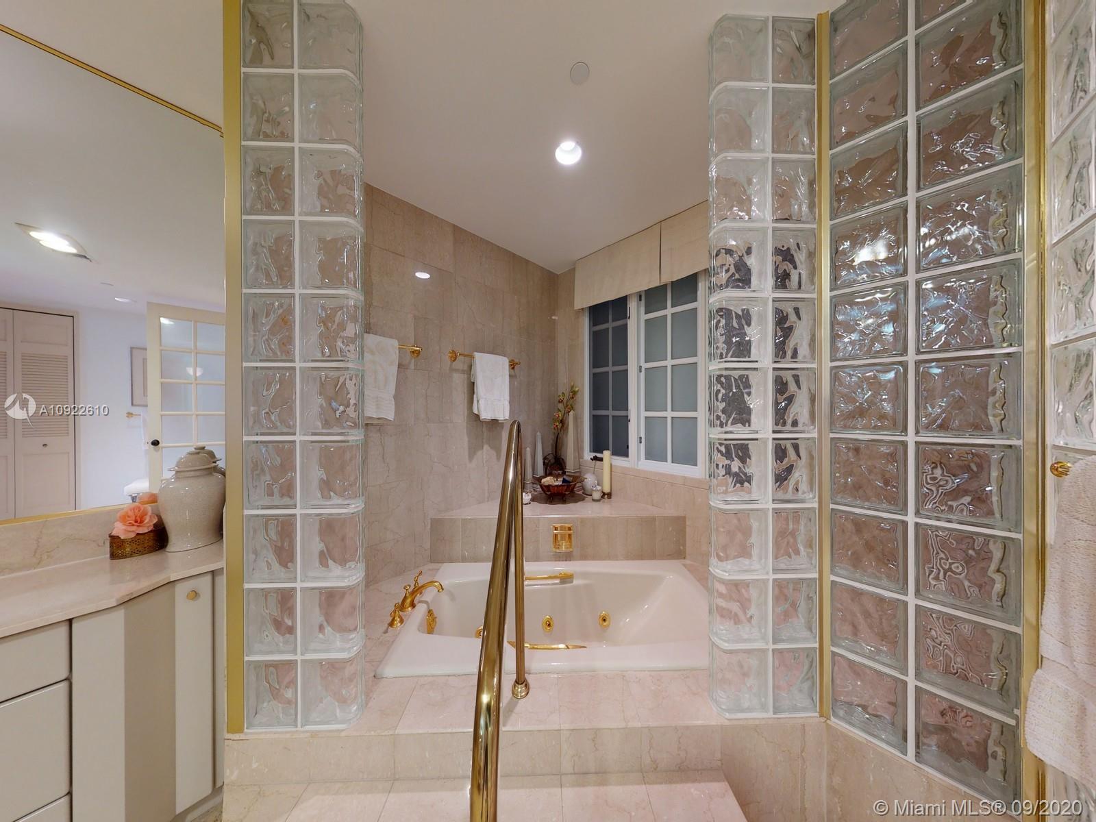 BAYVIEW FISHER ISL CONDO - Residential