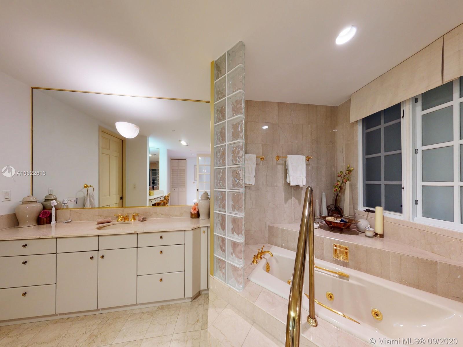 BAYVIEW FISHER ISL CONDO - Residential