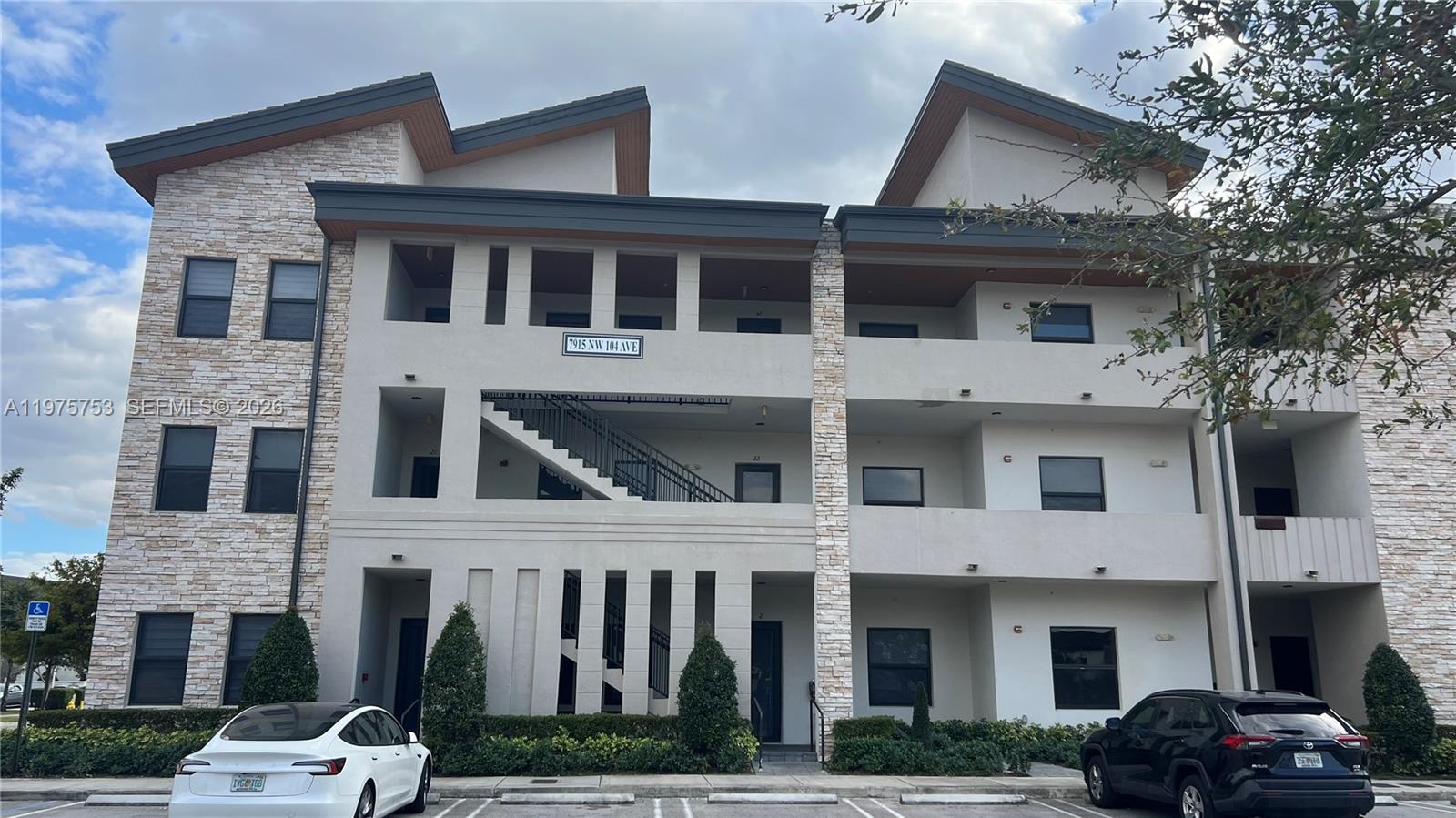 GRAND BAY SOUTH VILLAS - Residential Lease