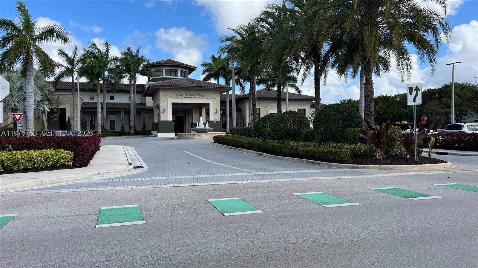 GRAND BAY SOUTH VILLAS - Residential Lease