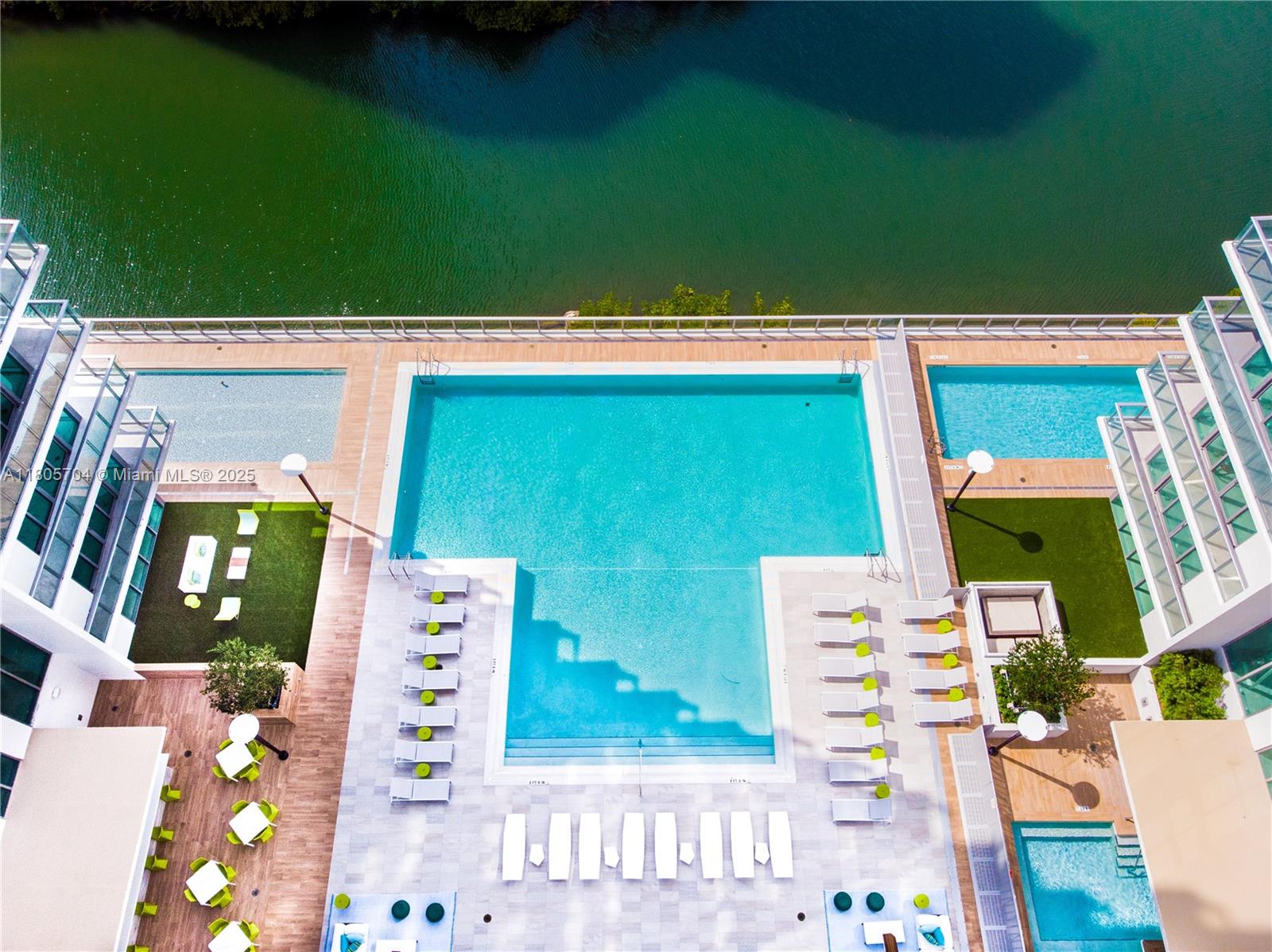 PARQUE TOWERS CONDO - Residential Lease