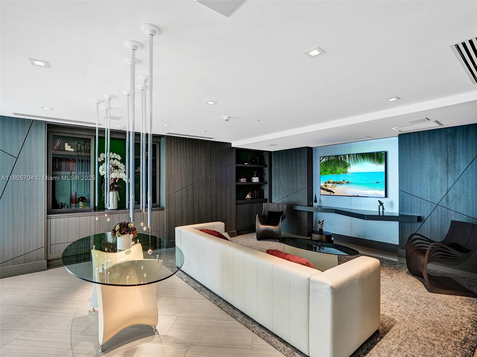 PARQUE TOWERS CONDO - Residential Lease