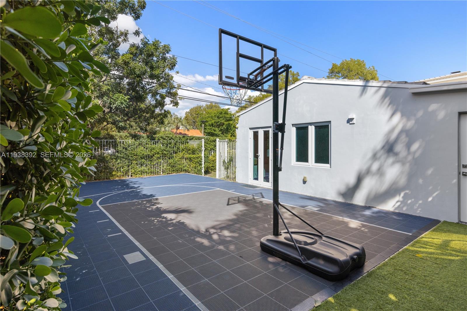 BRICKELL ESTATES - Residential