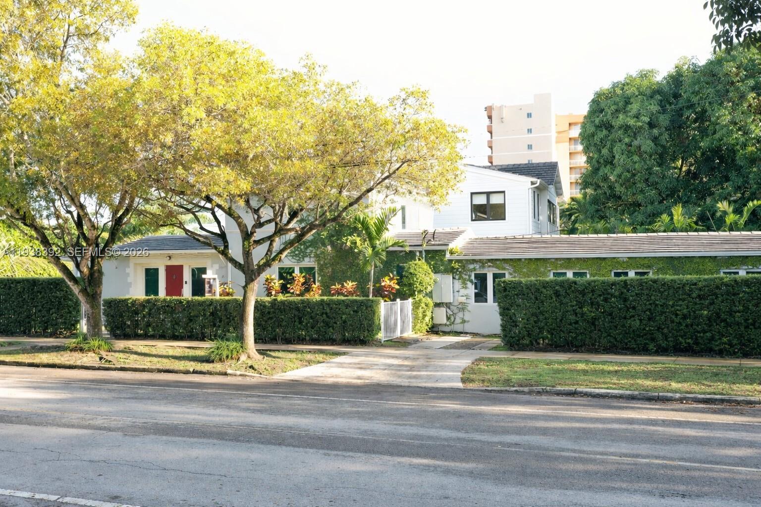 BRICKELL ESTATES - Residential