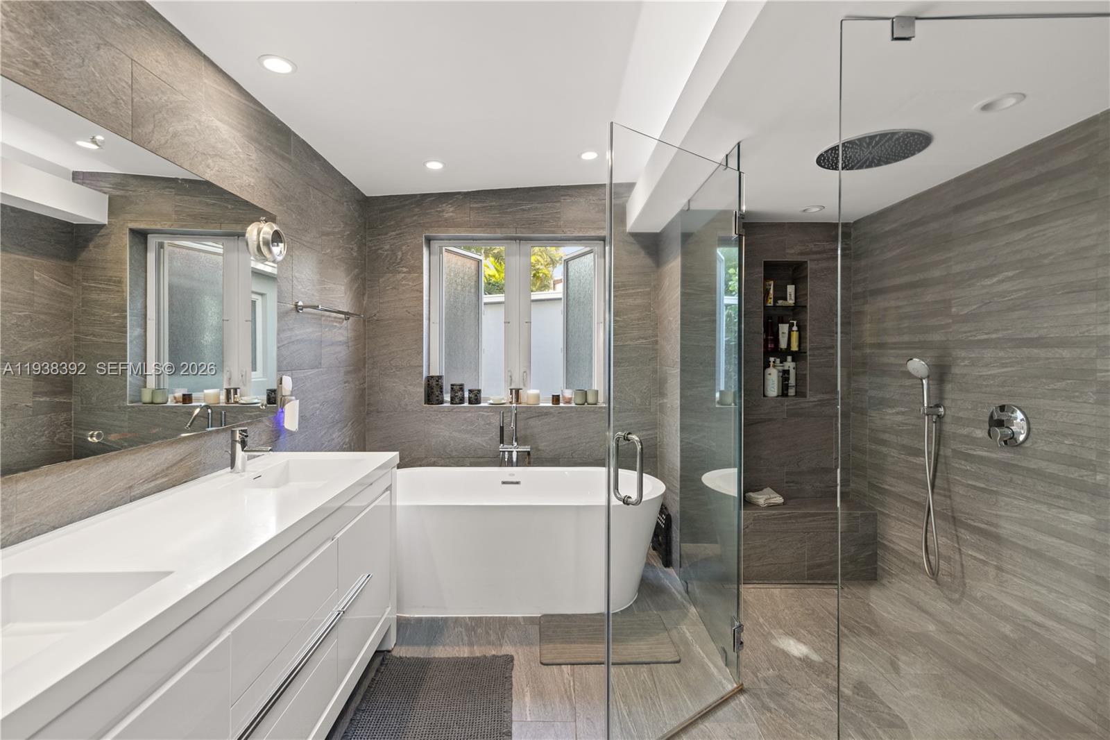 BRICKELL ESTATES - Residential