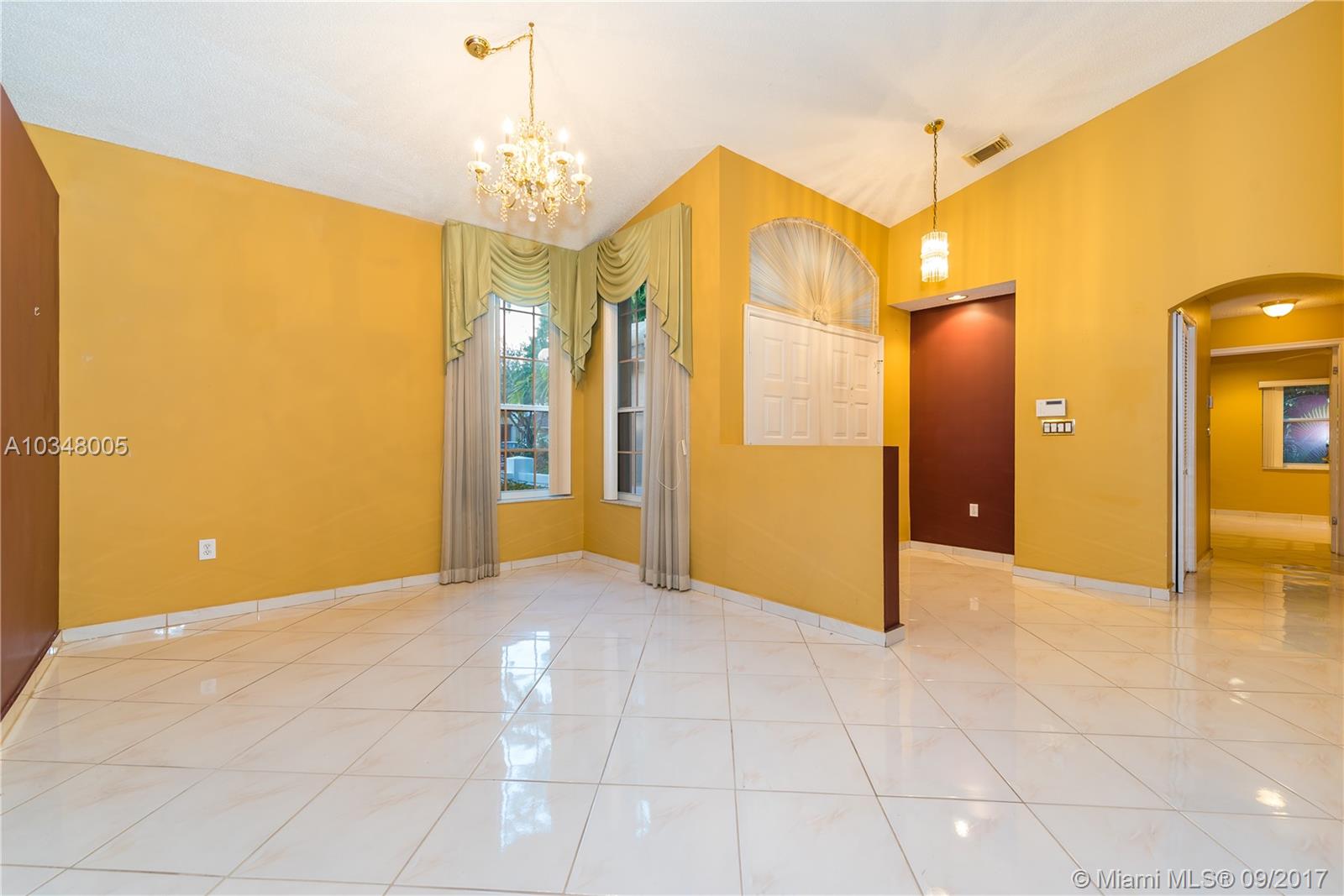 REPLAT OF COUNTRY LAKES S - Residential