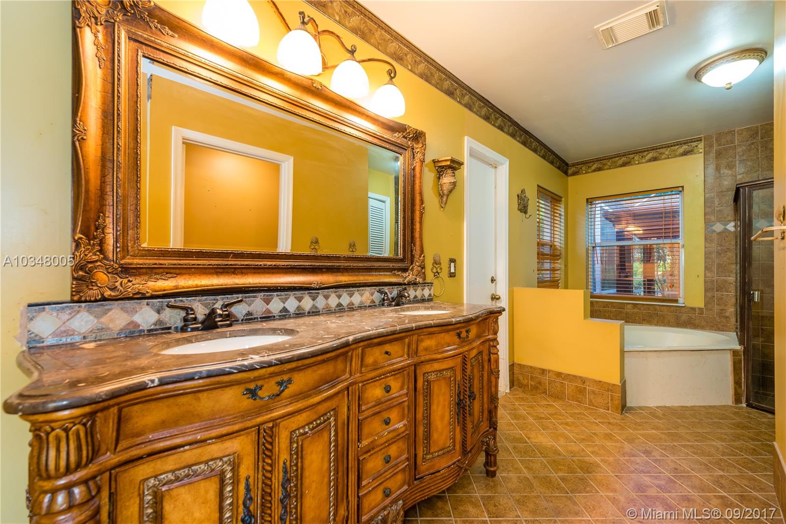 REPLAT OF COUNTRY LAKES S - Residential