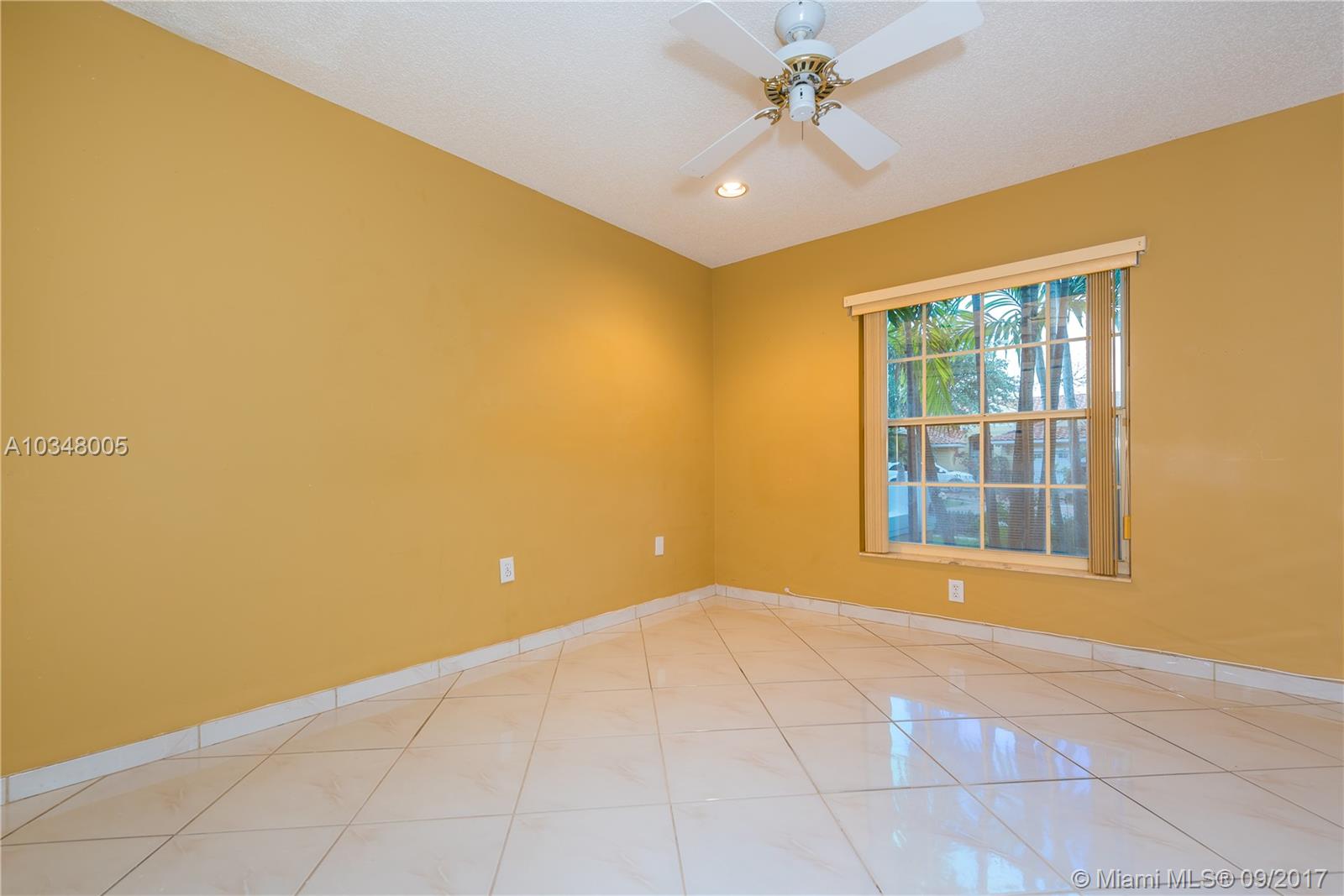 REPLAT OF COUNTRY LAKES S - Residential