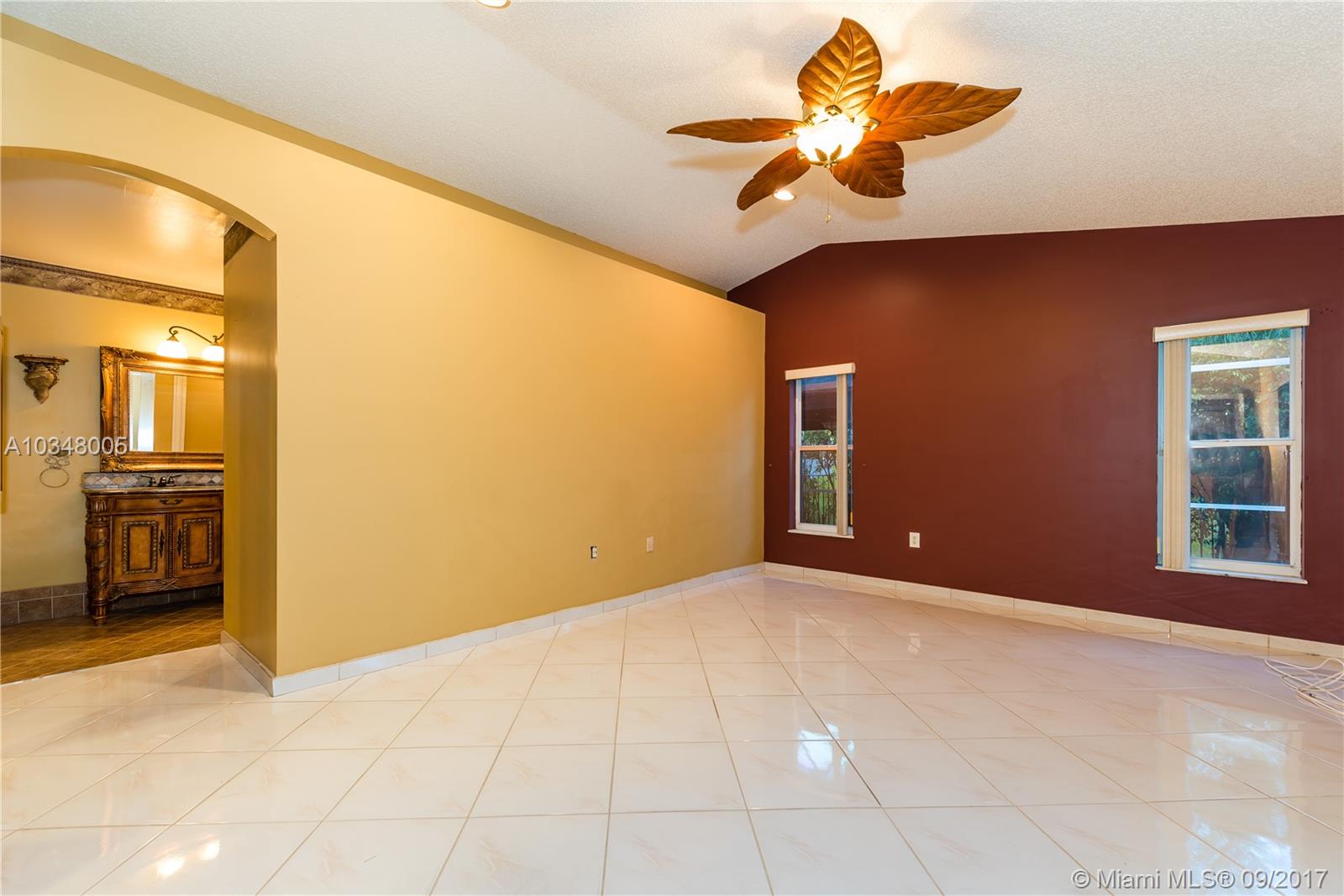 REPLAT OF COUNTRY LAKES S - Residential