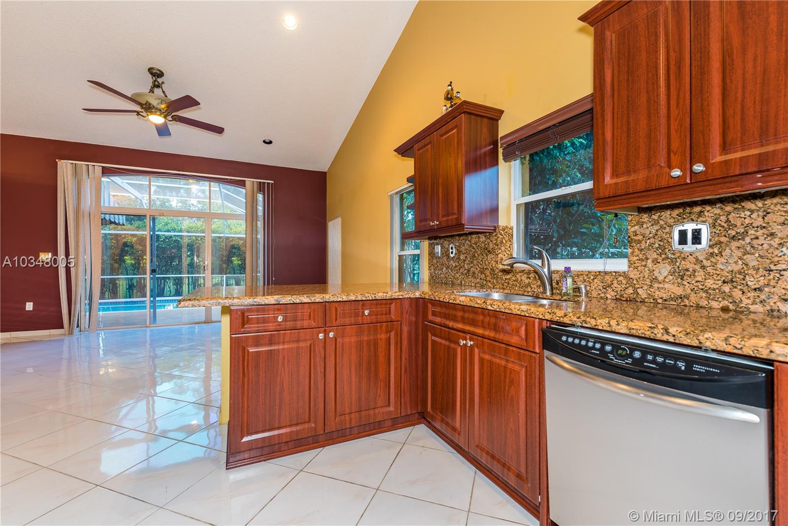 REPLAT OF COUNTRY LAKES S - Residential