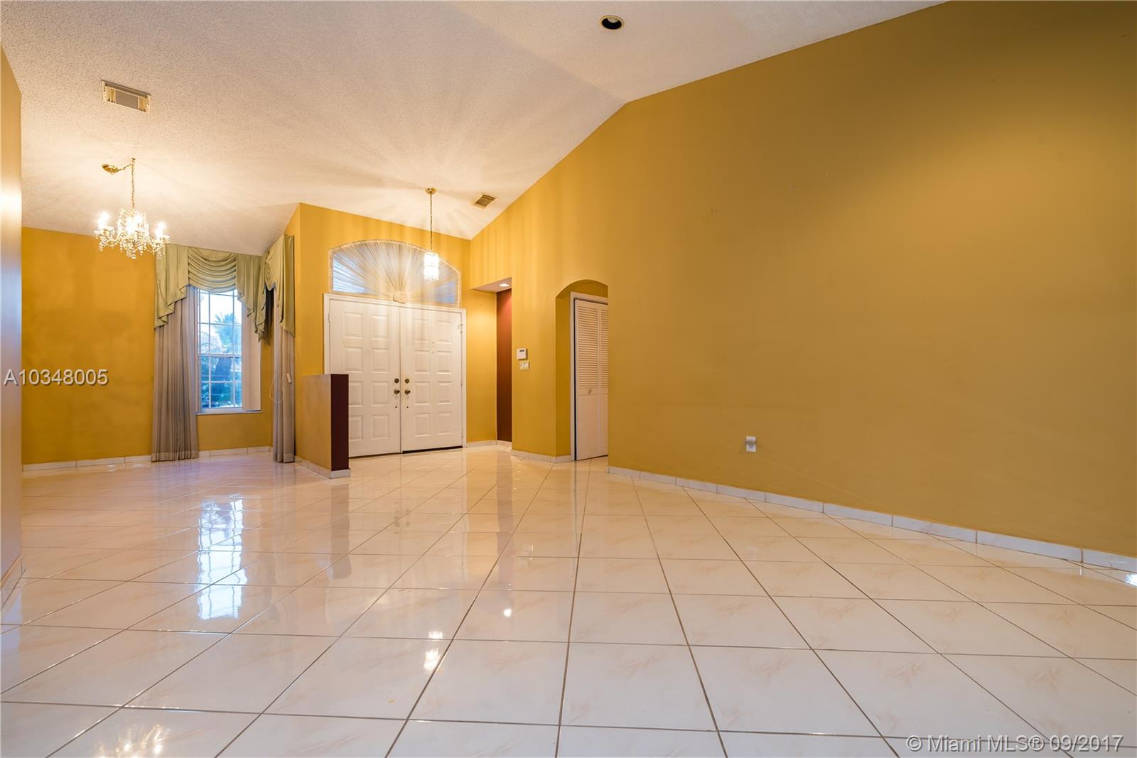 REPLAT OF COUNTRY LAKES S - Residential