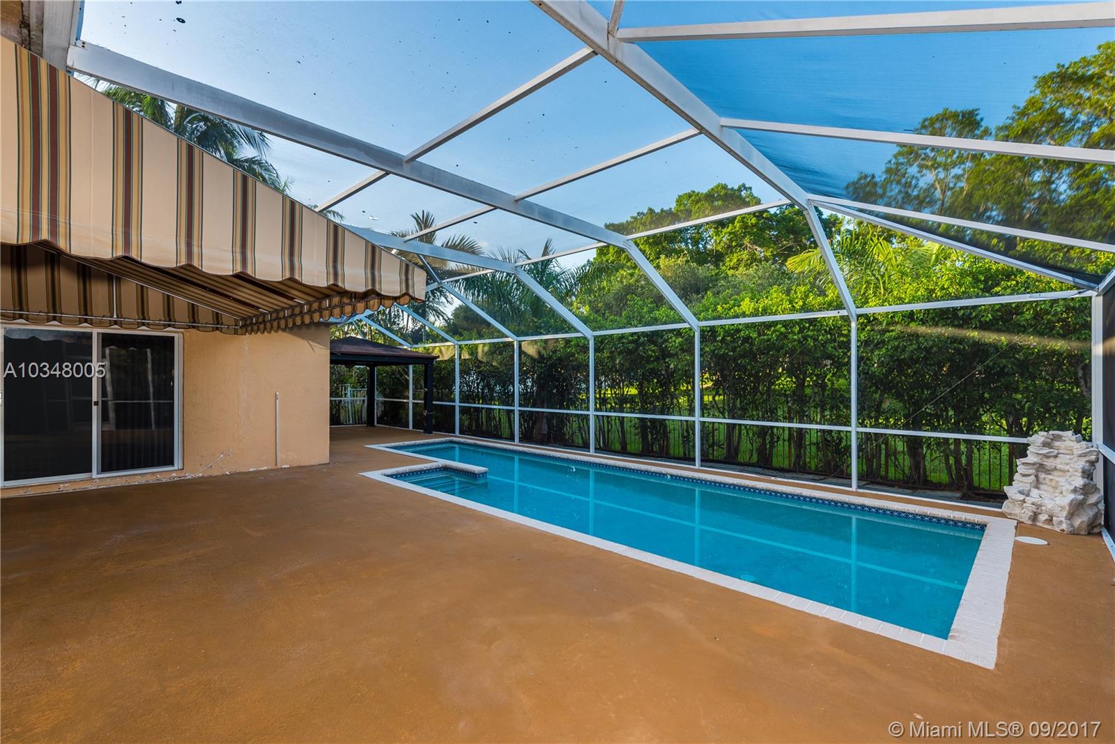 REPLAT OF COUNTRY LAKES S - Residential