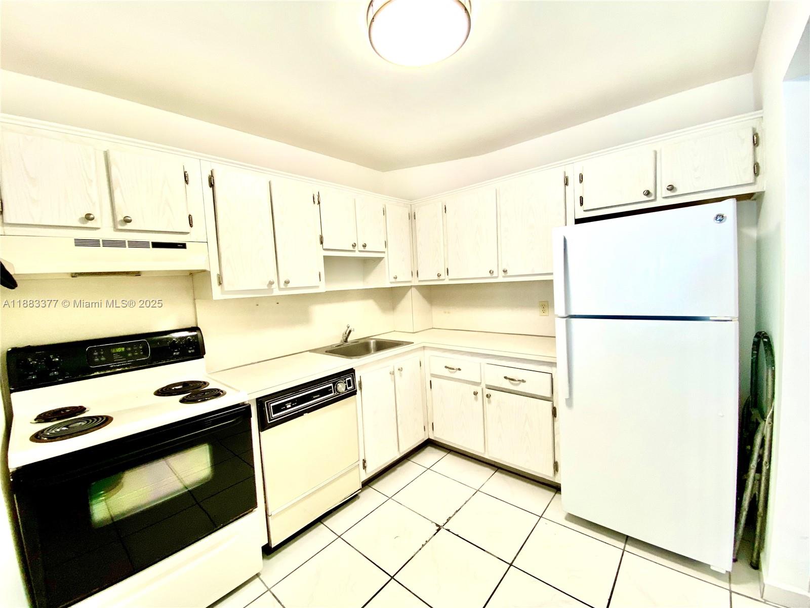 WOODSIDE APTS CONDO - Residential Lease